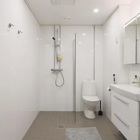 Fredika, Modern 1br,tripla Pasila Prime Location, Gym, Parking, Train Station Near هلسنكي