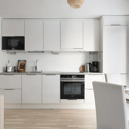 Fredika, Modern 1br,tripla Pasila Prime Location, Gym, Parking, Train Station Near Lejlighed Helsinki
