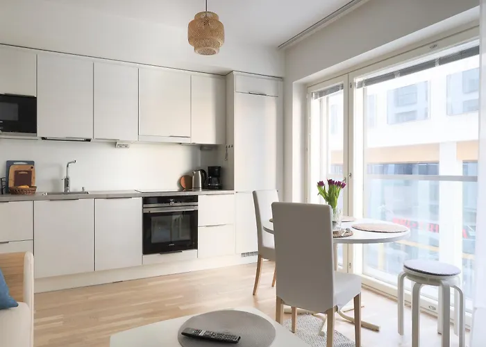 Fredika, Modern 1br,tripla Pasila Prime Location, Gym, Parking, Train Station Near *