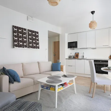 Fredika, Modern 1br,tripla Pasila Prime Location, Gym, Parking, Train Station Near Apartamento Helsínquia